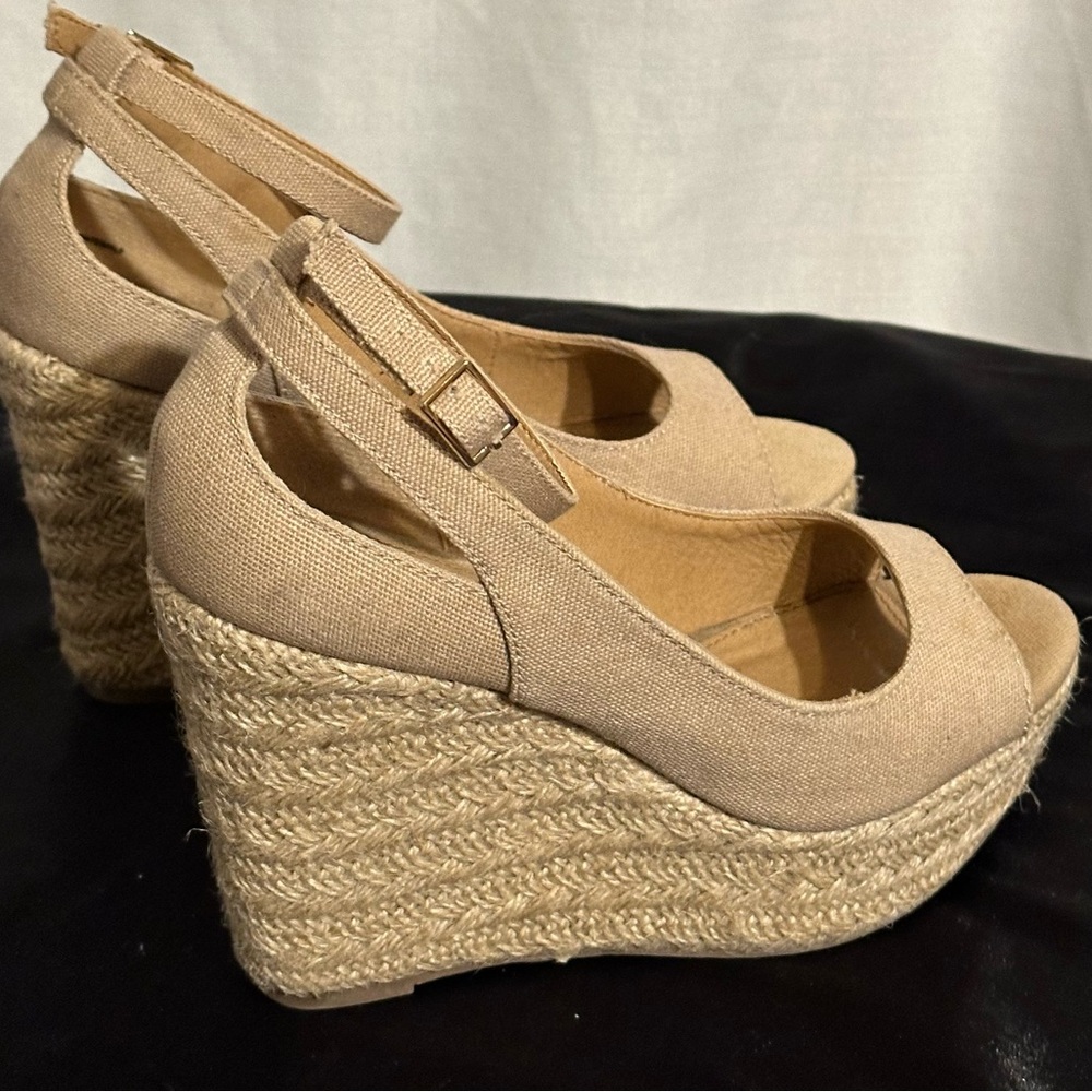 Women's Tan Platform Wedge Sandals